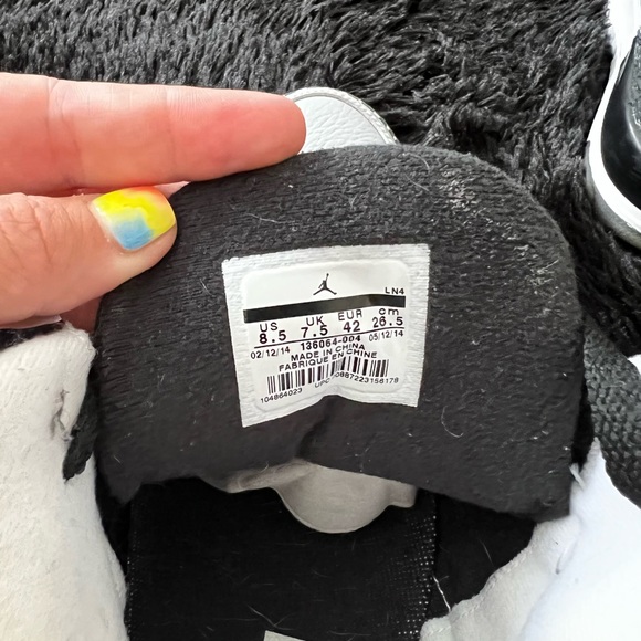 Men’s retro Jordan 3’s Wolf Grey size 8.5 - Picture 4 of 7